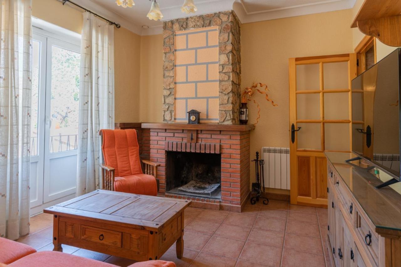 איינה Casas Rurales Balcon De Las Mayas מראה חיצוני תמונה